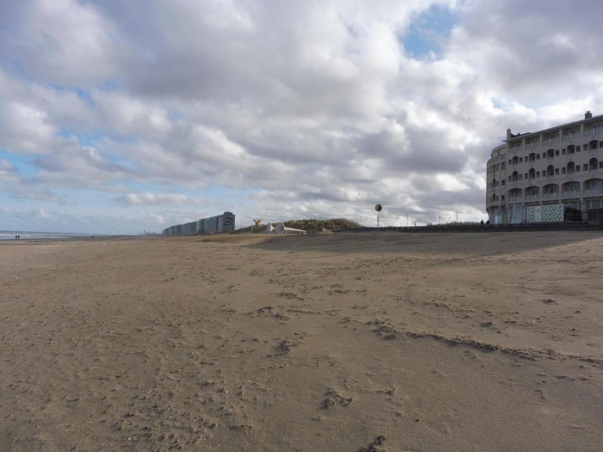 Studio On The Beach With Sea View Middelkerke Exteriér fotografie
